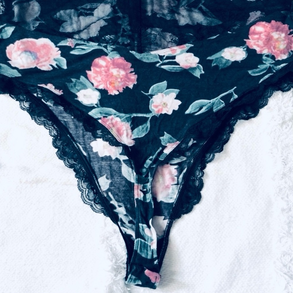 Victoria’s Secret floral and lace teddy size XL - Picture 11 of 14
